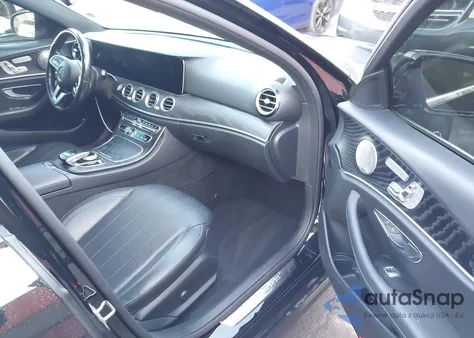 2020 Mercedes-Benz E 350 z USA, uszkodzony, nr VIN WDDZF8DB9LA735001